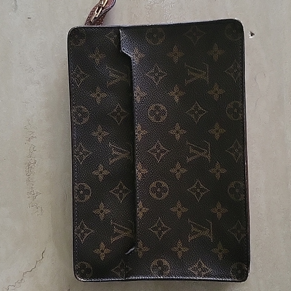 Vintage Louis Vuitton toiletries/clutch